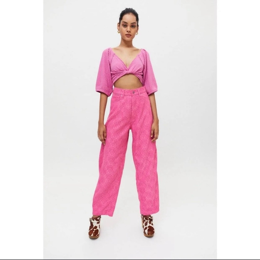 Urban Outfitters Pink Ribbed Knit Tie-Front Crop Top - New with Tags